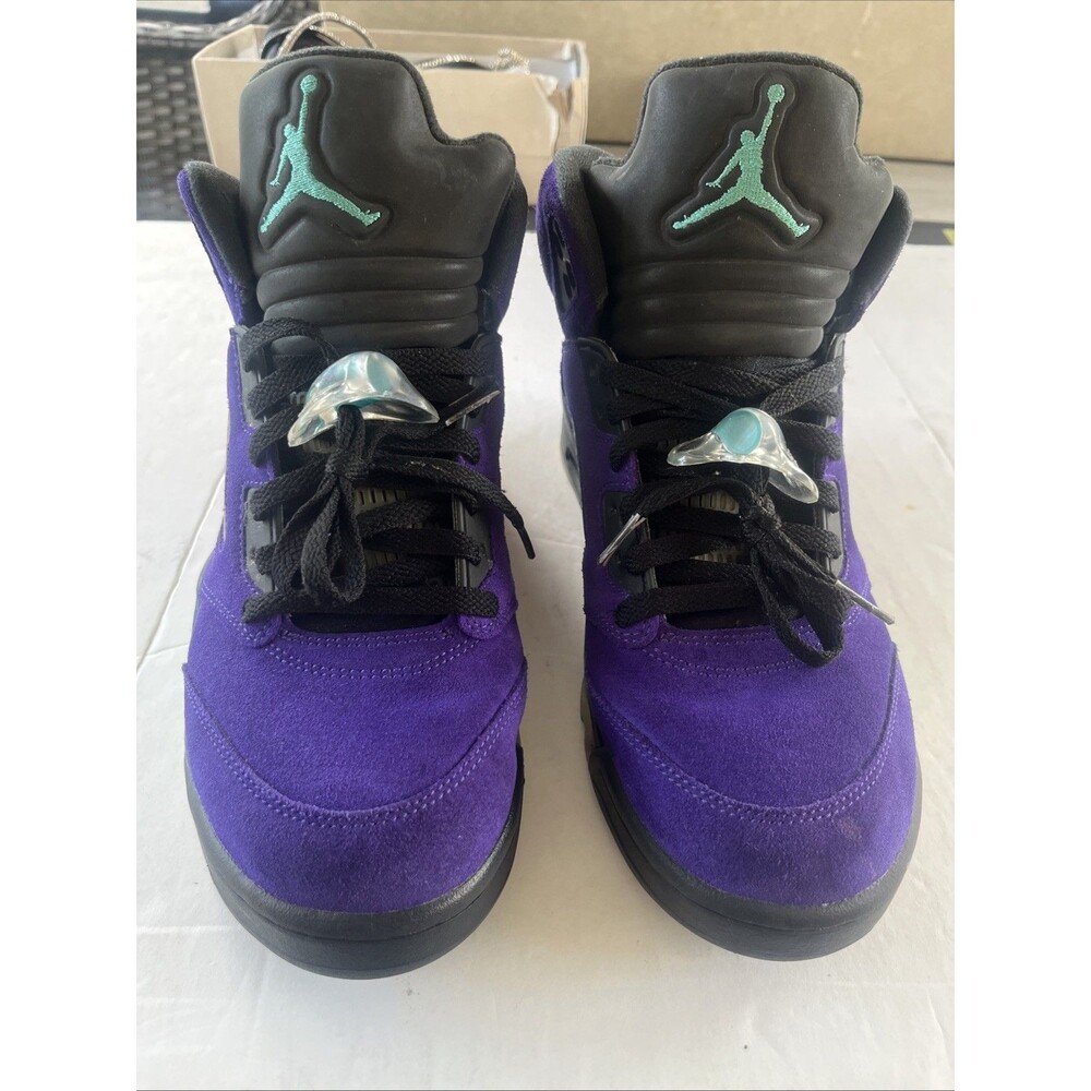 Size 9 - Jordan 5 Retro Alternate Grape 2020